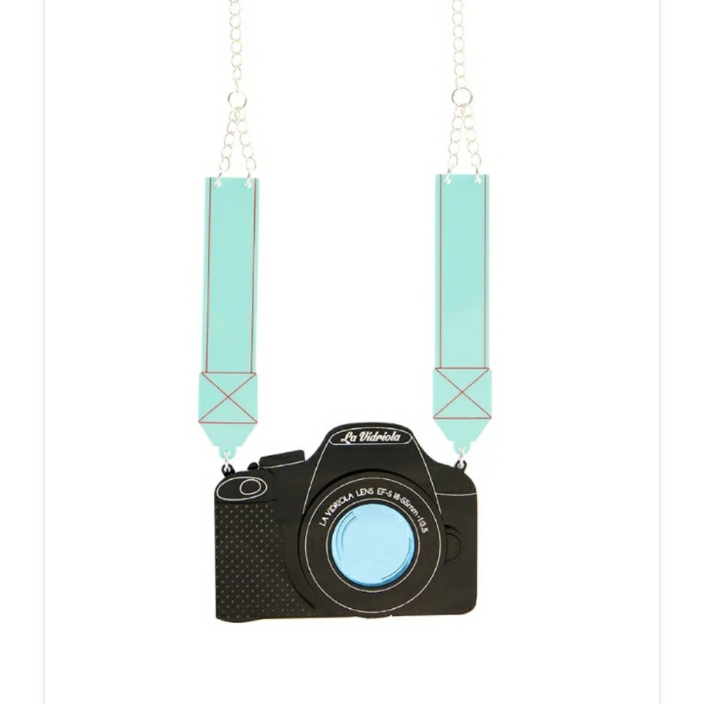 La Vidriola Snap Shot! Camera Necklace. Turquoise Straps.